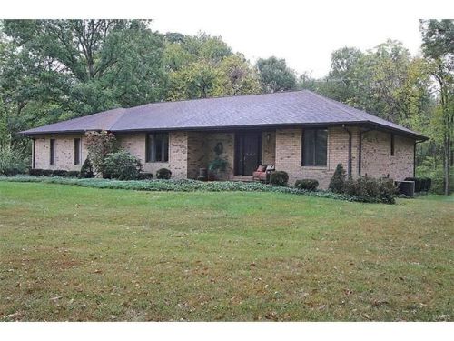470 File Ave, Pocahontas, IL 62275-3409