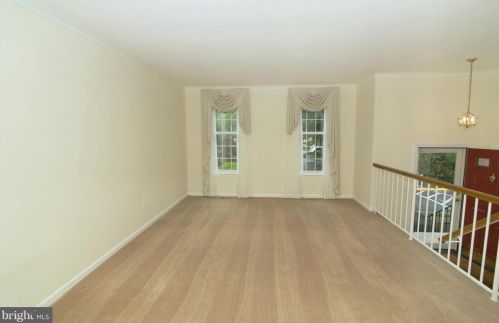 7713 Shootingstar Dr, Springfield VA  22152-3103 exterior