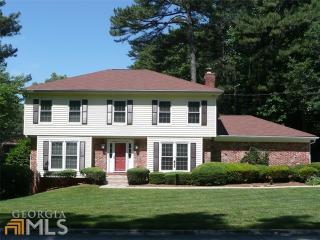 2372 Castleridge Ct, Tucker, GA 30084-3900