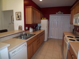 3826 Thornhill Cir, Champaign IL  61822-3529 exterior