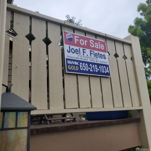 52 Lakeshore Ct, Richmond, CA 94804-4595