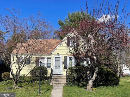 760 Mayflower Ave, Trenton, NJ 08648-4439