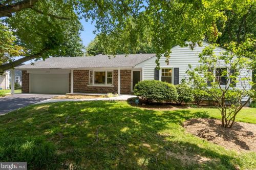 2824 Cairncross Ter, Silver Spring, MD 20906-1809