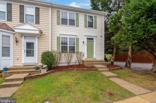 11599 Tolson Pl, Woodbridge, VA 22192-7495