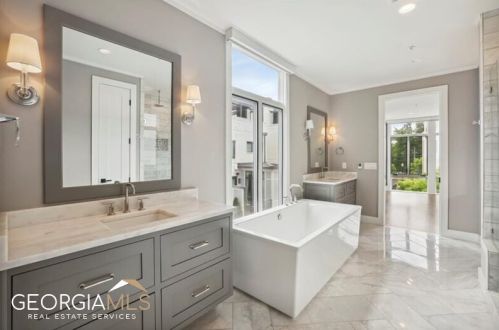 1074 Abington Ct, Atlanta GA  30319 exterior