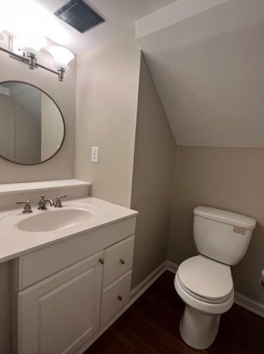 1272 Fairhill Ln, Atlanta GA  30319-3819 exterior