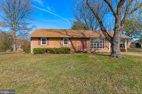 202 Ridgemore St, Fredericksburg, VA 22405-1933