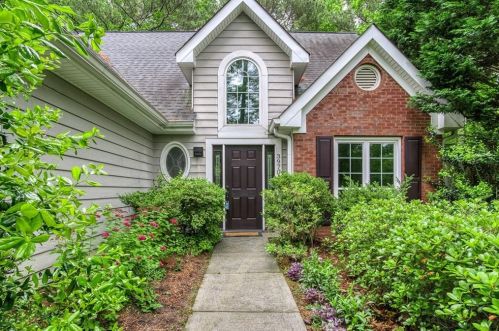 3970 Gables Pl, Buford, GA 30519-4298