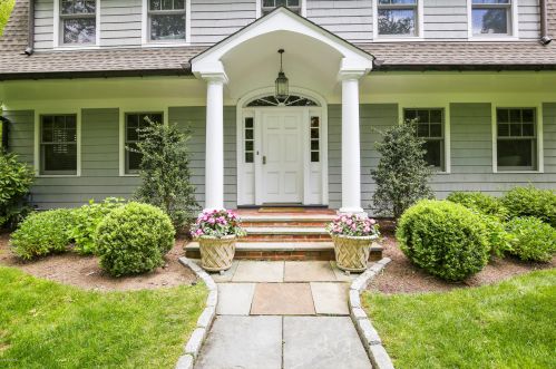 37 Perryridge Rd, Greenwich, CT 06830-4607