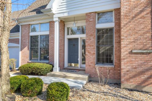 4253 Stableford Ln, Naperville, IL 60564-9768
