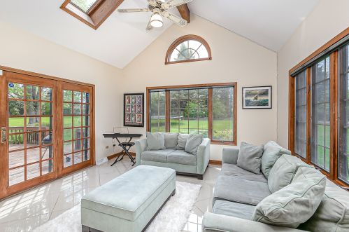 11617 Briarwood Ln, Willowbrook IL  60527-5173 exterior