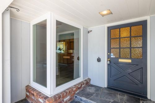 13101 Magnolia Blvd, Van Nuys, CA 91423-1528