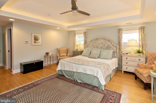 561 Crystal Lake Ave, Tavistock NJ 08033-2748 exterior