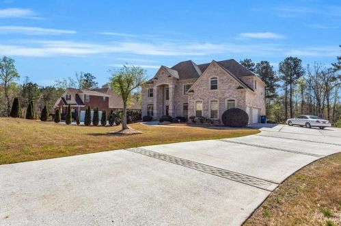 3226 Ashmore Ct, Conyers GA  30094-8402 exterior