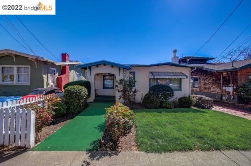 1336 Derby St, Berkeley, CA 94702-2309