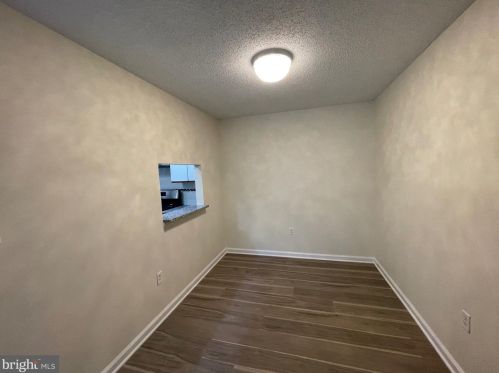 2 Rickard Ct, Trenton, NJ 08648-2667