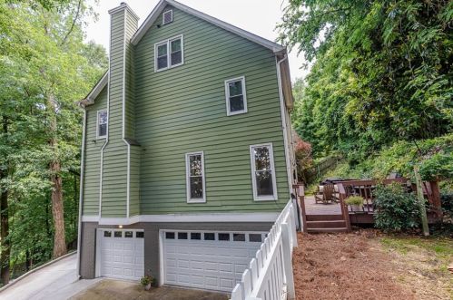 1900 Harper Rd, Atlanta GA  30318-3023 exterior