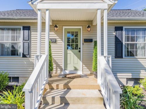 138 Ridgeway St, Fredericksburg, VA 22401-2256