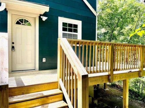 2733 Harlan Dr, Atlanta GA  30344-3701 exterior