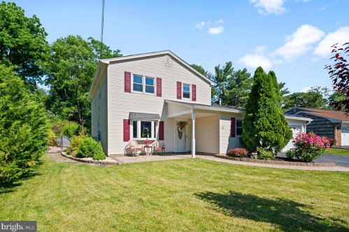 26 Ontario Way, Trenton, NJ 08648-4129