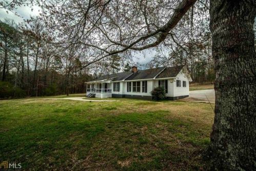 100 Daryl Rd, Silver Creek, GA 30173-3241