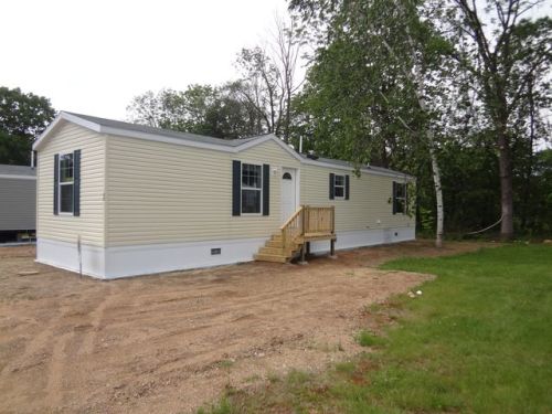 48 Cherry St, Belmont, NH 03220-3000