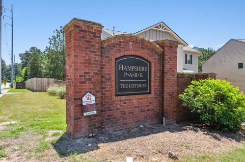 3812 Hempstead Way, Atlanta GA  30331-5268 exterior