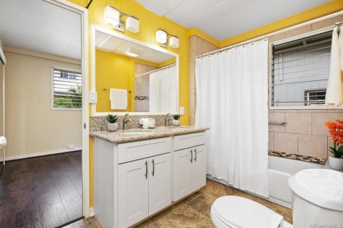 1715 Akina St, Honolulu HI  96819-4076 exterior