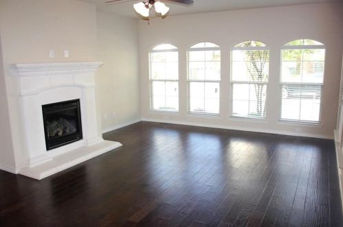 4216 Comanche Dr, Carrollton TX  75010-3300 exterior