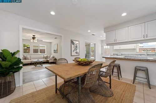 1925 Alvina Dr, Concord CA  94523-2801 exterior