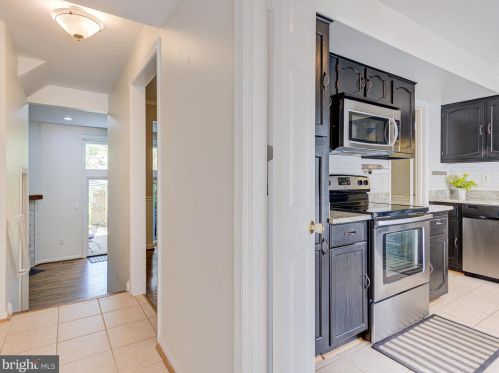 5271 Bradgen Ct, Springfield VA  22151-3505 exterior