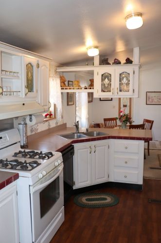 4 Ferncroft Dr, Hinsdale, NH 03451-2429