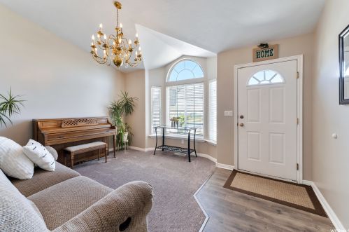 8284 Festive Way, Taylorsville, UT 84088-2909