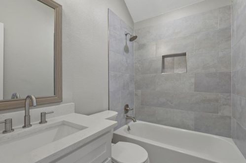 3100 Delaford Dr, Carrollton TX 75007-3030 exterior