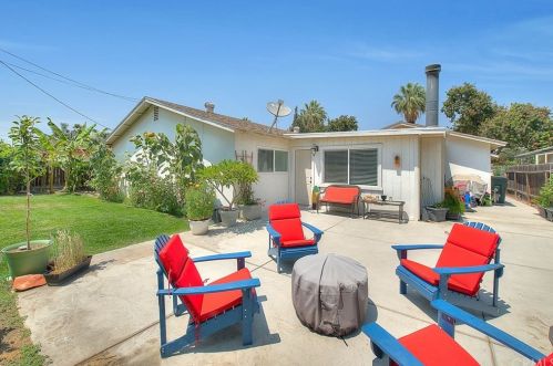 4046 Columbia Ave, Riverside CA  92501-1526 exterior