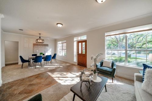 3700 Clendenin Ct, Austin, TX 78732-2254