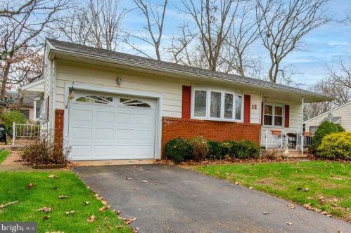 12 Roosevelt City Rd, Lakehurst, NJ 08759-1120