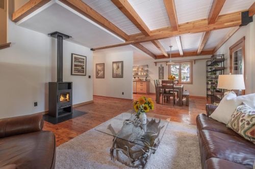 11682 Chalet Rd, Truckee CA  96161-6717 exterior