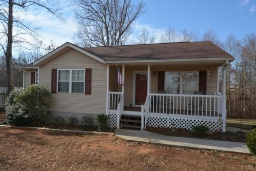 1529 Brookneal Hwy, Rustburg, VA 24588-4195