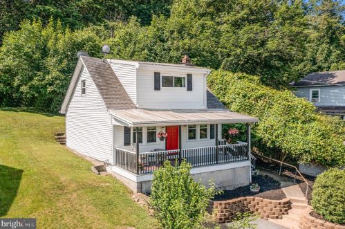 1123 State Rd, Duncannon, PA 17020-9598