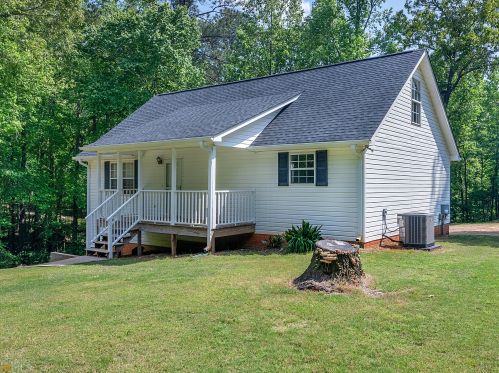 60 Singley Dr, Locust Grove, GA 30248-4534