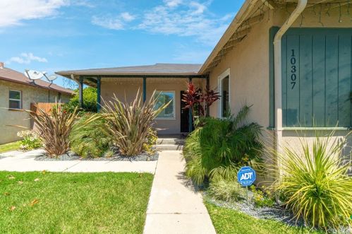 10307 Somerset Blvd, Bellflower, CA 90706-3320