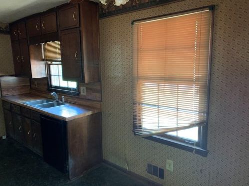 3216 Highway 20, Conyers GA  30013-2865 exterior