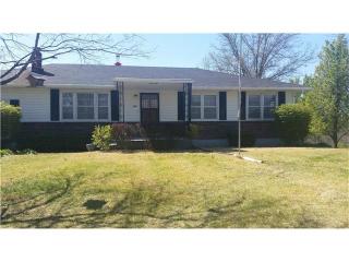 204 Cleveland Ave, Warrensburg, MO 64093-1104