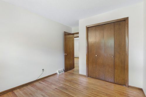 1520 21st Ave, Saint Paul MN  55112-5536 exterior