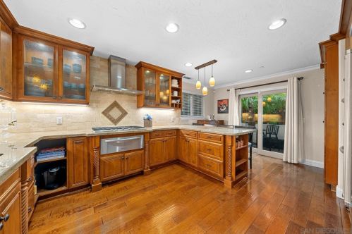7630 Camino Abierto, Carlsbad, CA 92009-6947