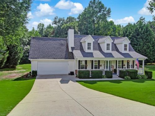 528 Providence Cir, Statham, GA 30666-2131