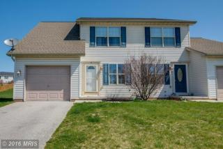 60 Hemlock Dr, Hanover PA  17331-7510 exterior