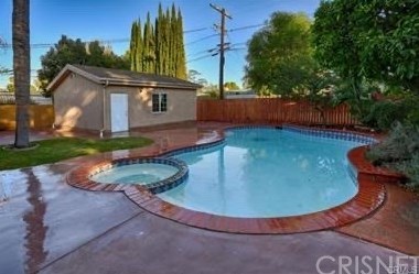 15718 Magnolia Blvd, Van Nuys, CA 91436-1511