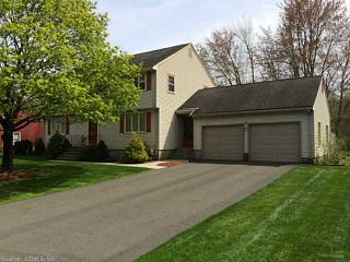 194 Hang Dog Ln, Hartford, CT 06109-4025